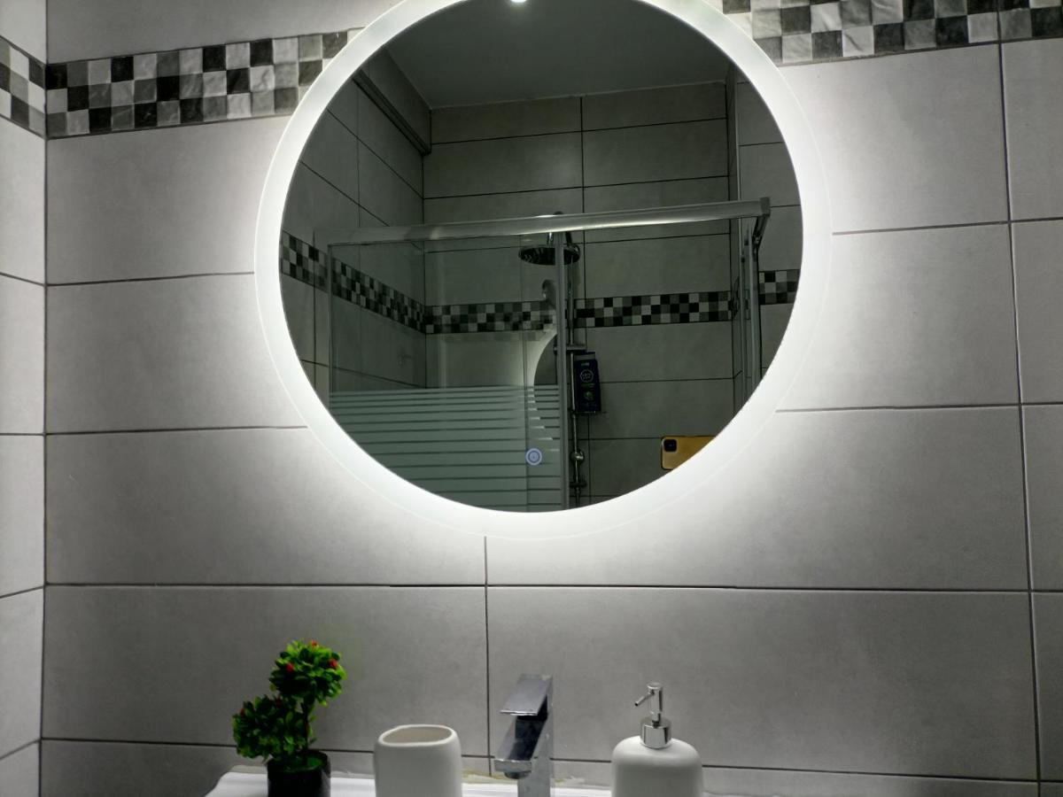 Апартаменти Travelers Tranquil & Chillout Apt Афіни Екстер'єр фото
